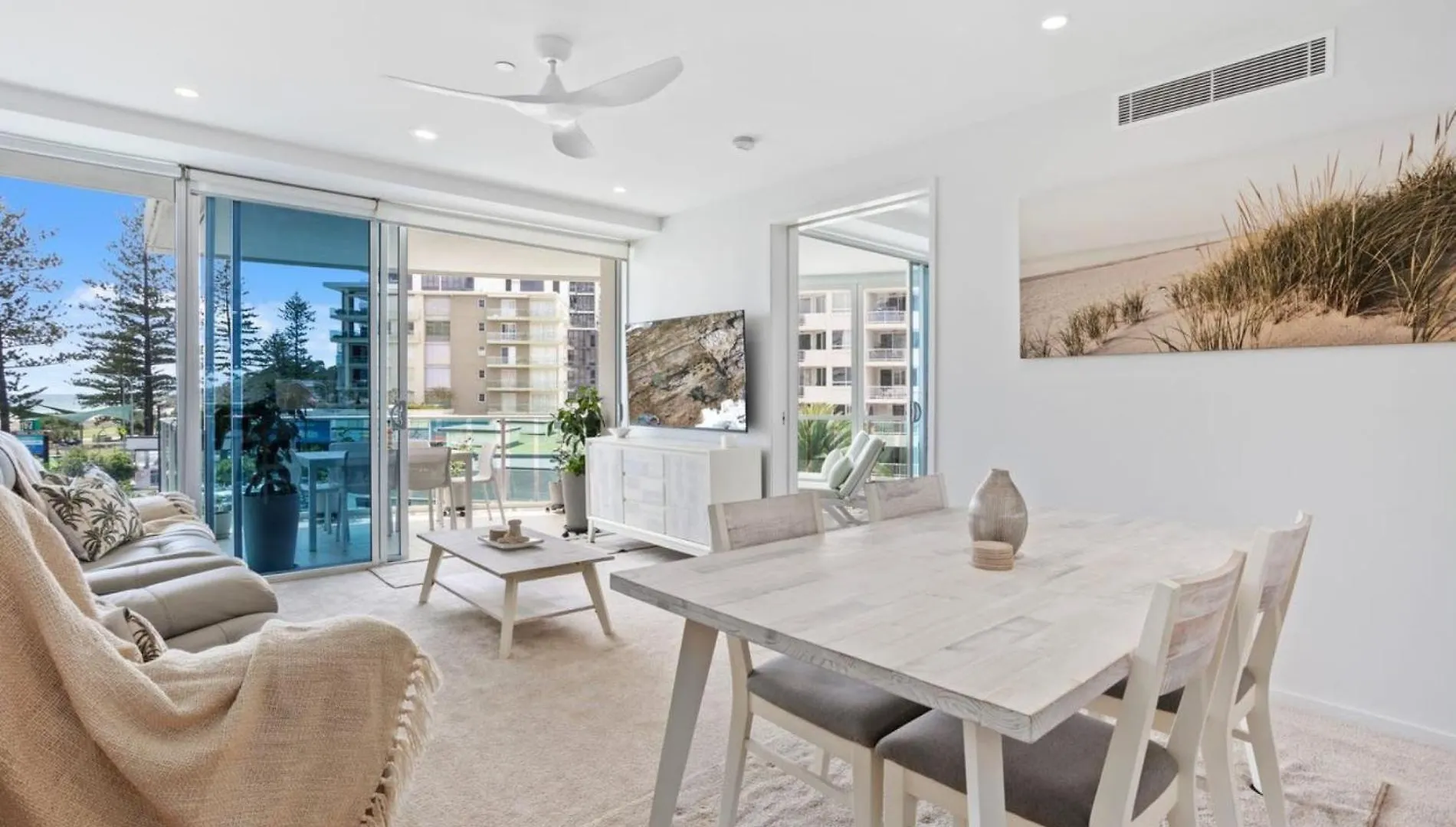 Luxury Beachfront Stay In Kirra Gold Coast 0*,  Australia