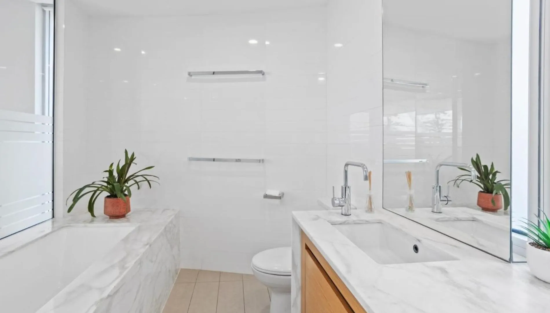 Luxury Beachfront Stay In Kirra Gold Coast