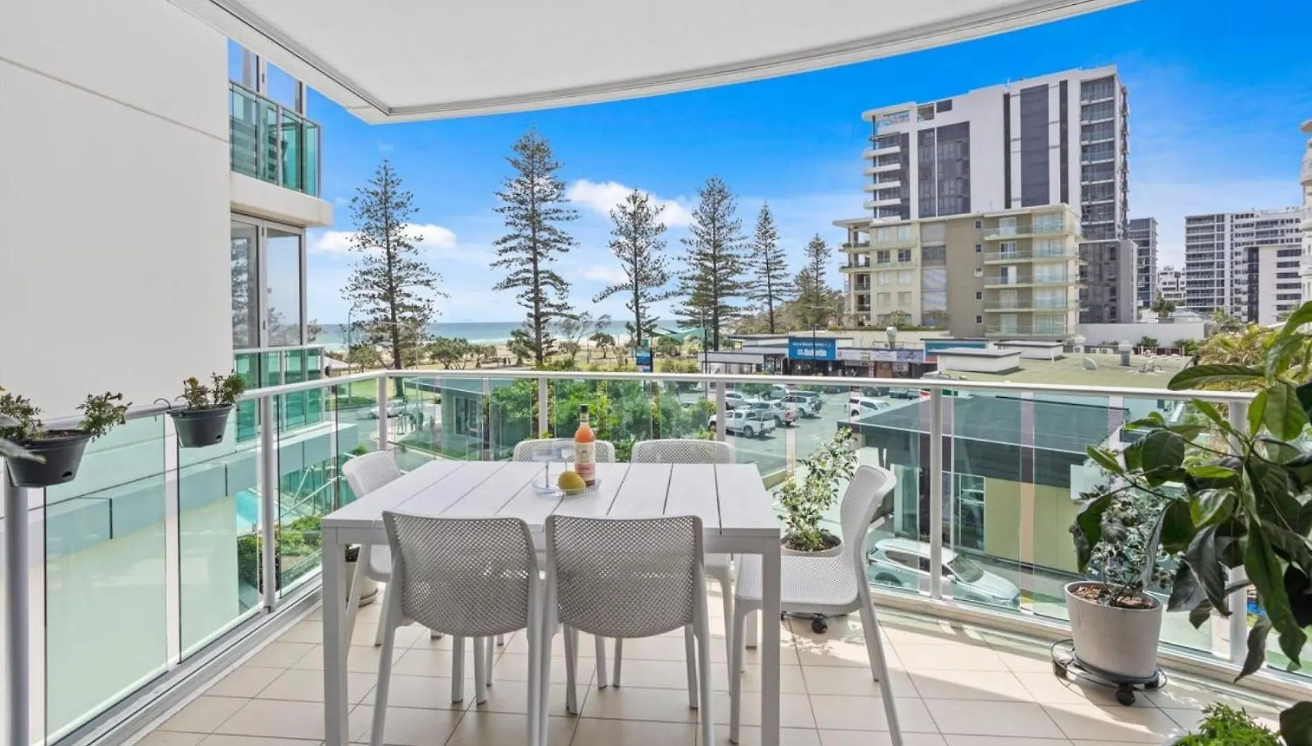 Luxury Beachfront Stay In Kirra Gold Coast