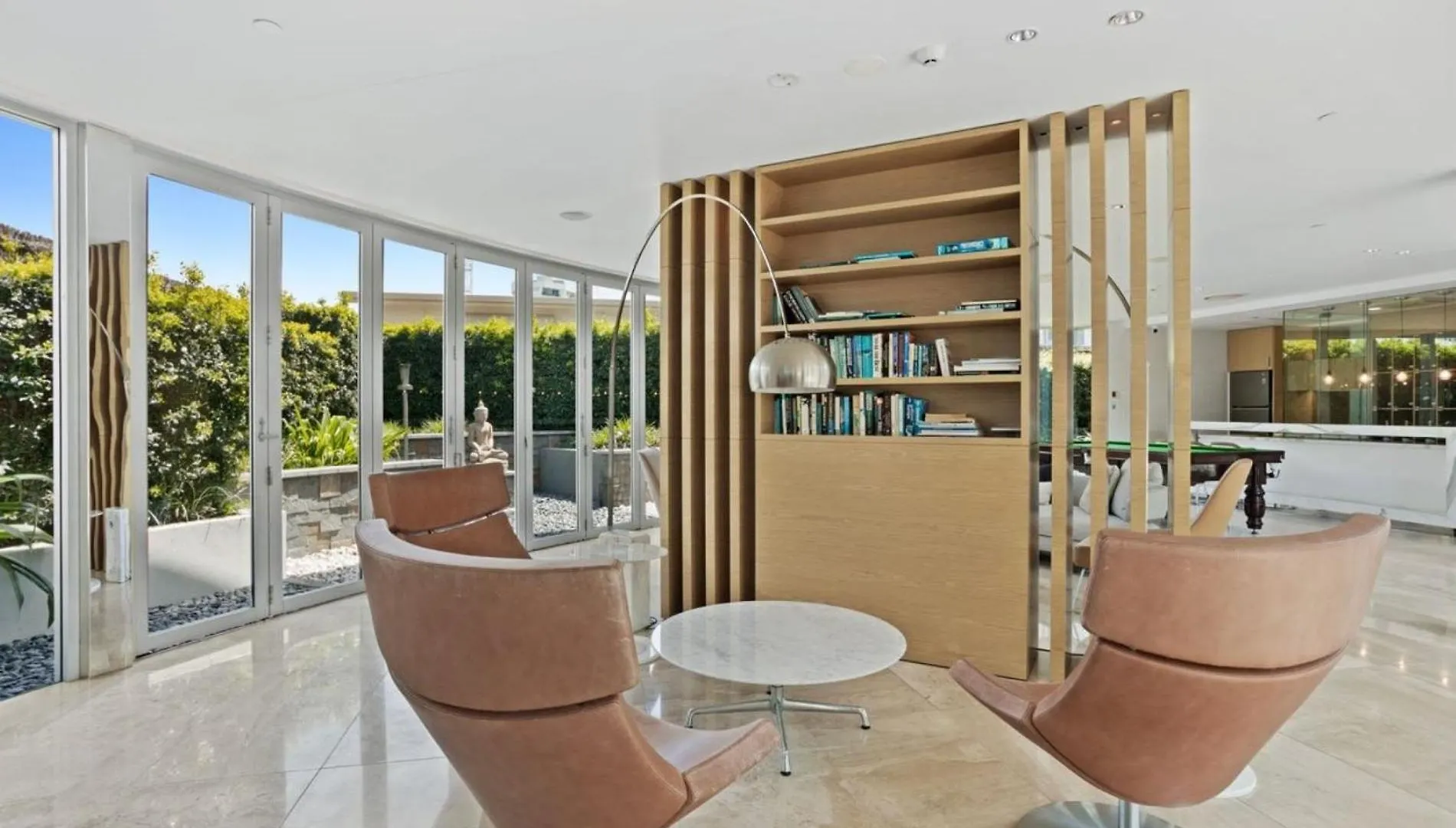 Apartment Luxury Beachfront Stay In Kirra Gold Coast