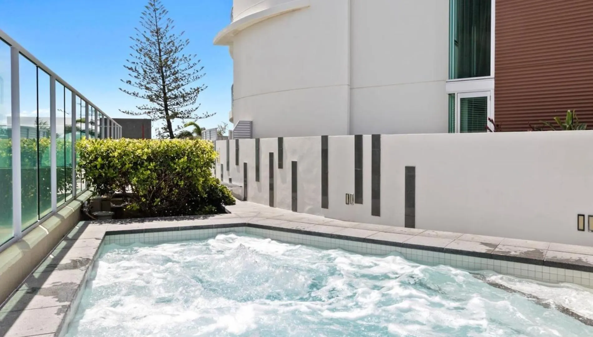 Luxury Beachfront Stay In Kirra Gold Coast Australia