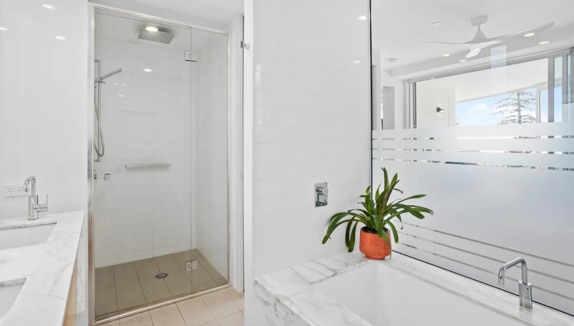Luxury Beachfront Stay In Kirra Gold Coast 0*,